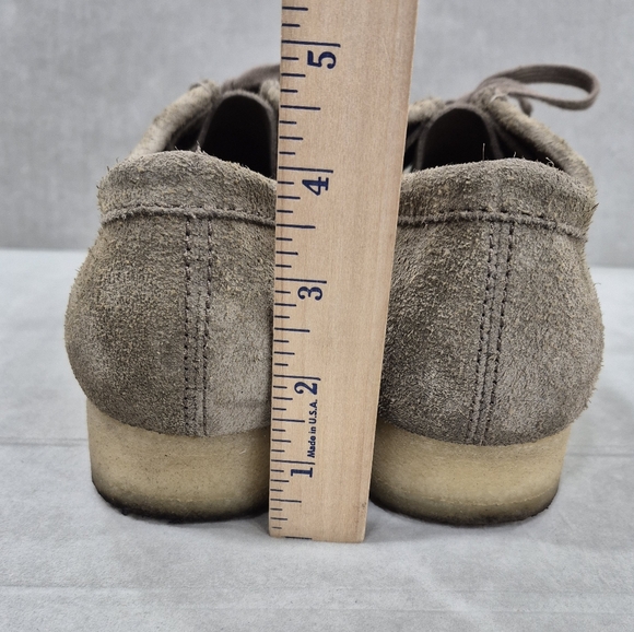 Clarks Originals Wallabee Oxford shoes men's 10 taupe gray suede gum sole - Picture 6 of 13